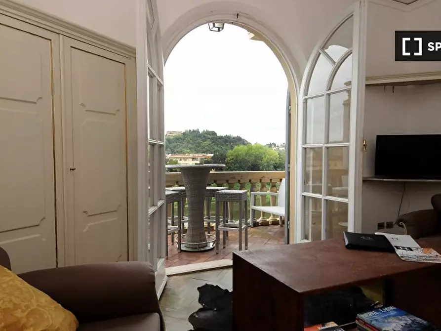 Immagine 4 di Appartamento in affitto  in Lungarno Amerigo Vespucci a Firenze