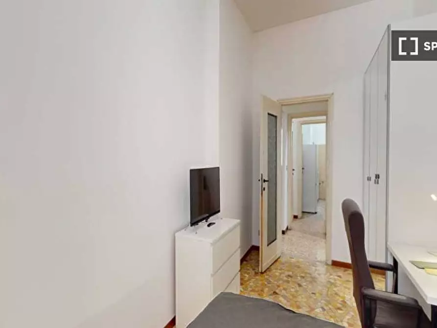 Immagine 2 di Camera condivisa in affitto  in Via Anco Marzio a Milano