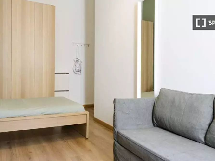 Immagine 3 di Camera condivisa in affitto  in Via Mauro Macchi a Milano