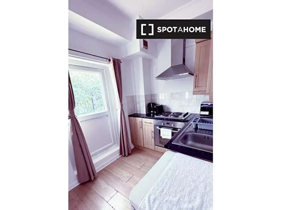 Immagine 5 di Ufficio in affitto  in -497 King's Rd a Kensington