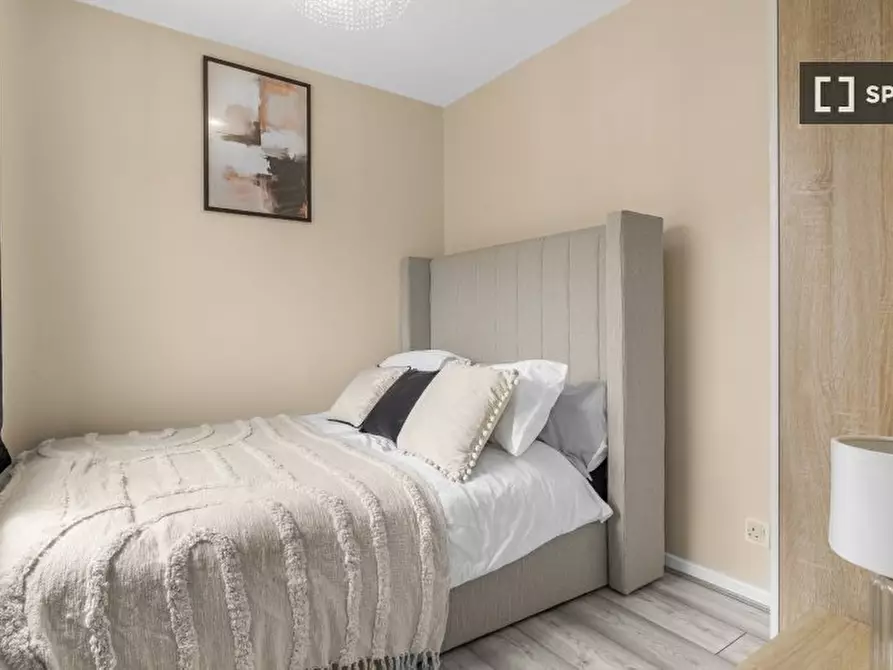 Immagine 16 di Appartamento in affitto  in Ironmongers Pl a Poplar