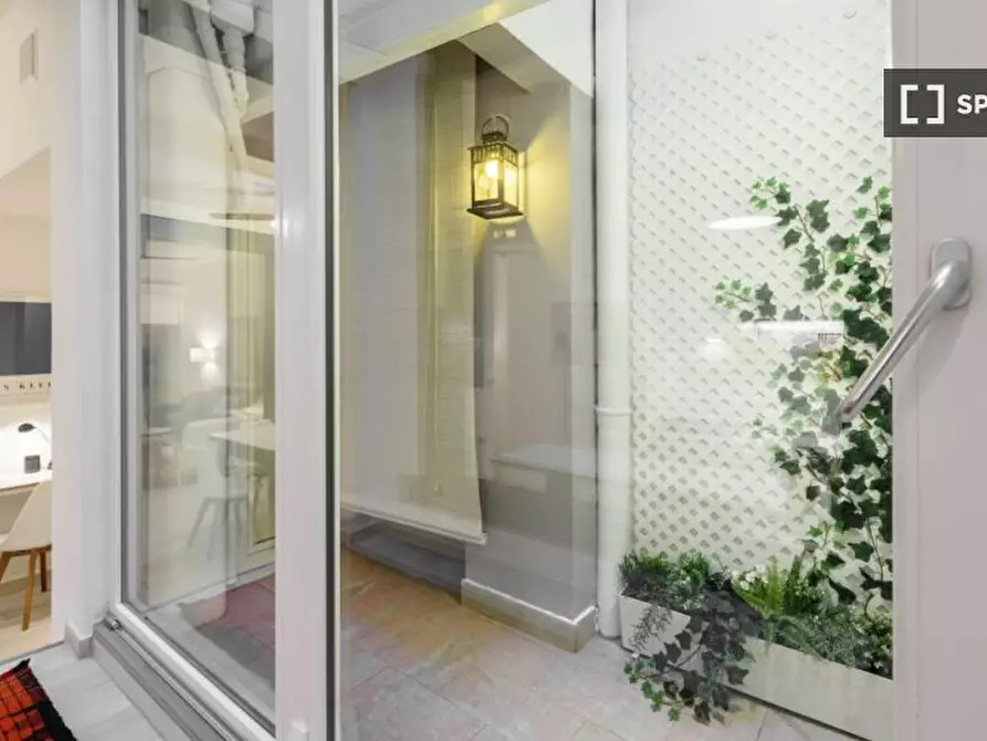 Immagine 8 di Appartamento in affitto  in Borgo S. Frediano a Firenze