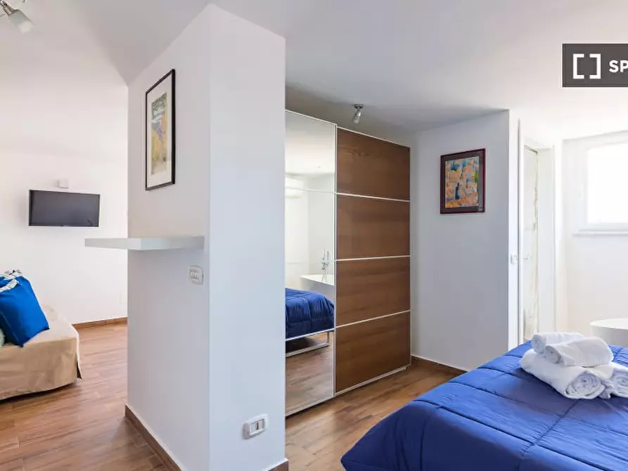 Immagine 11 di Appartamento in affitto  in Vico Santa Maria a Vertecoeli a Napoli