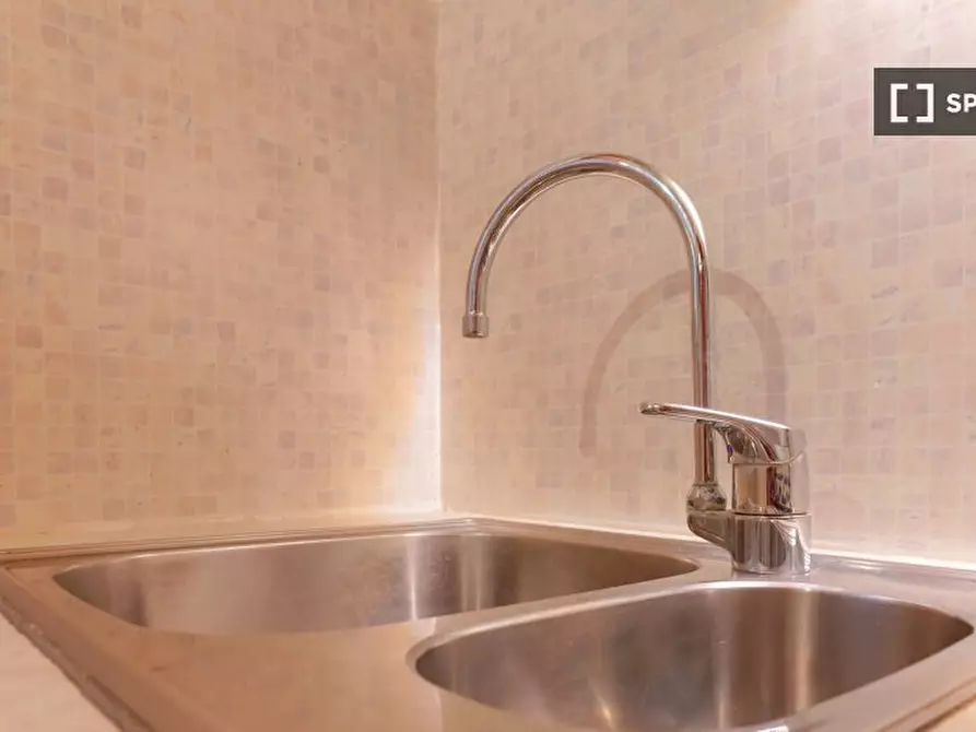 Immagine 4 di Ufficio in affitto  in Via Mirasole a Bologna