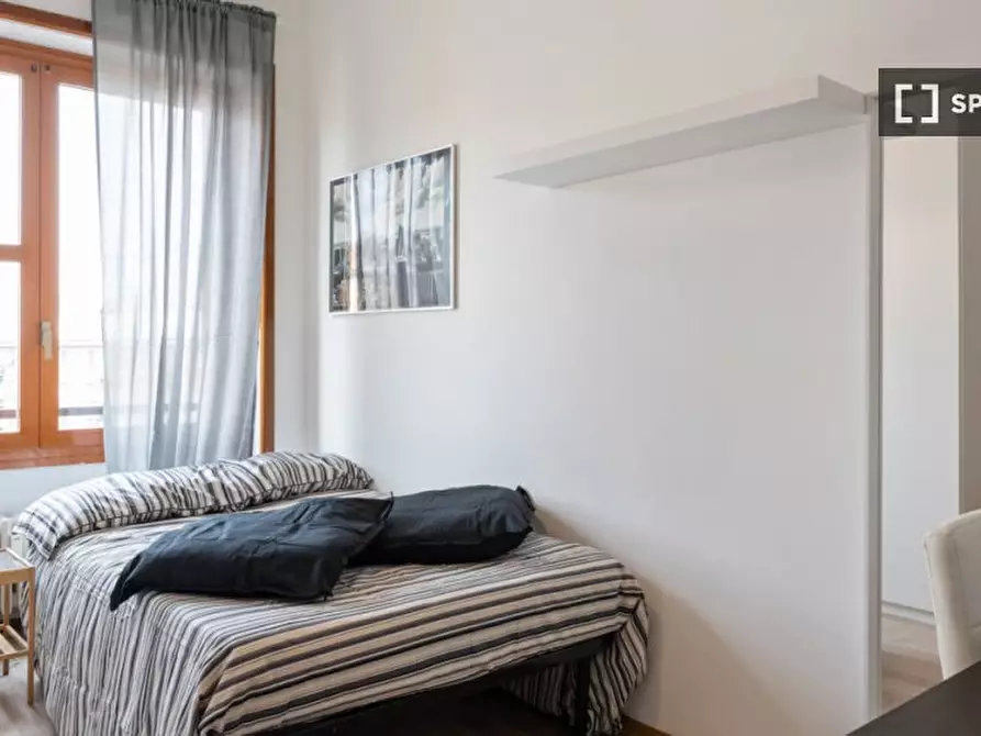 Immagine 2 di Camera condivisa in affitto  in Piazza Bolivar a Milano