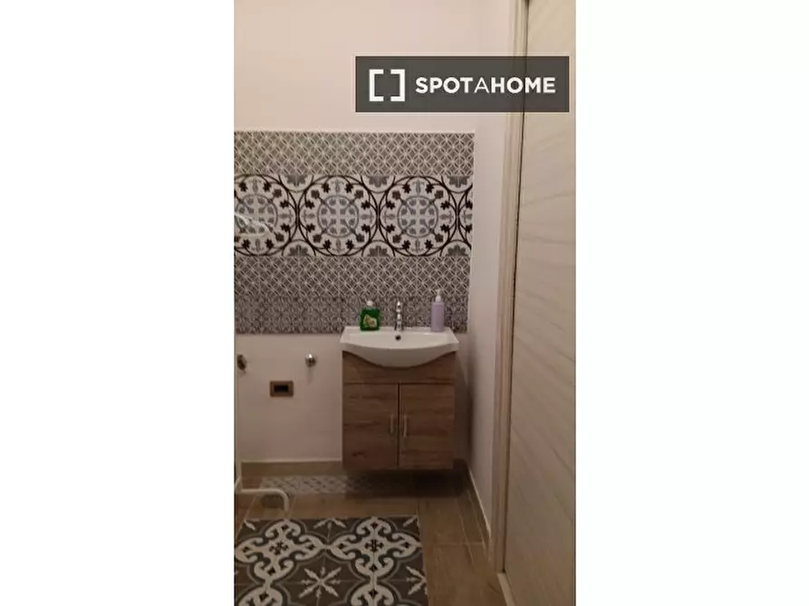 Immagine 11 di Appartamento in affitto  in Via Costantino a Napoli