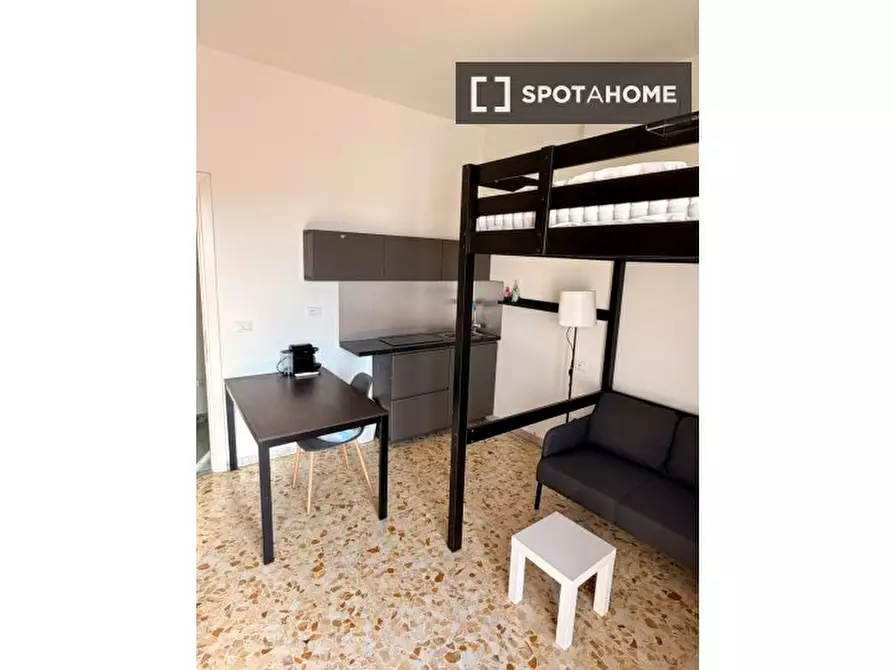 Immagine 1 di Ufficio in affitto  in Via Andrea Verga a Roma