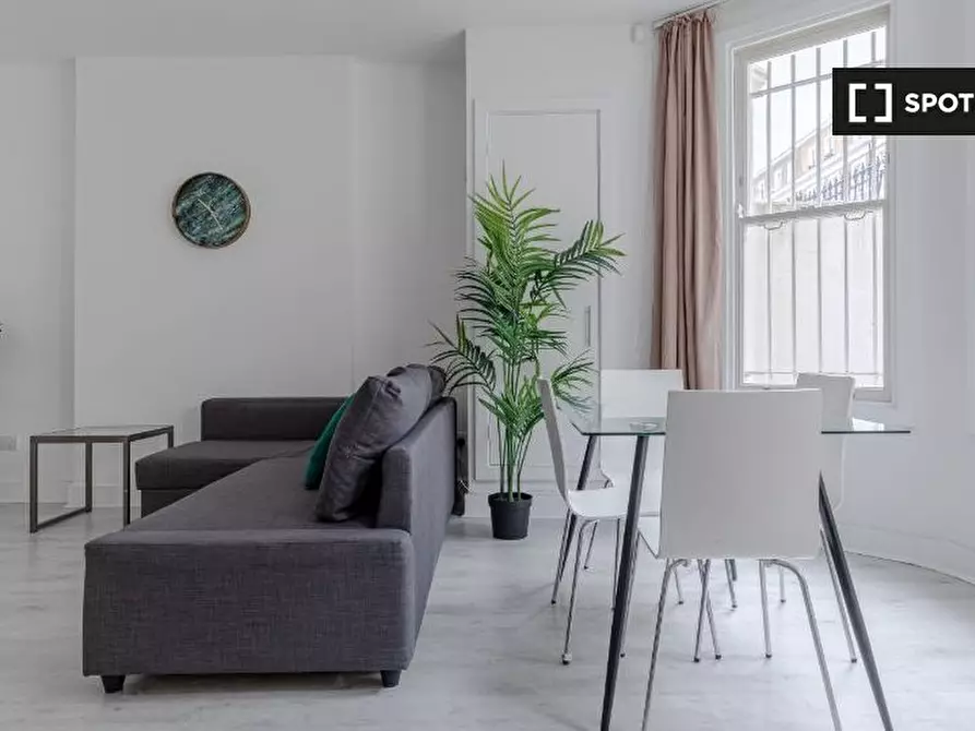 Immagine 5 di Appartamento in affitto  in Apartment a Kensington