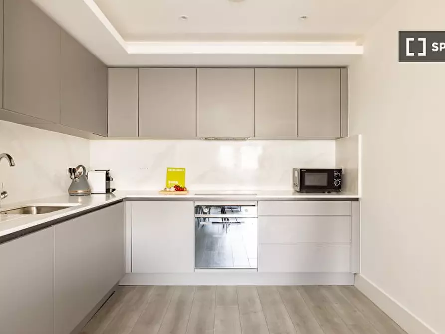 Immagine 7 di Appartamento in affitto  in Harlequin Ave a Hounslow