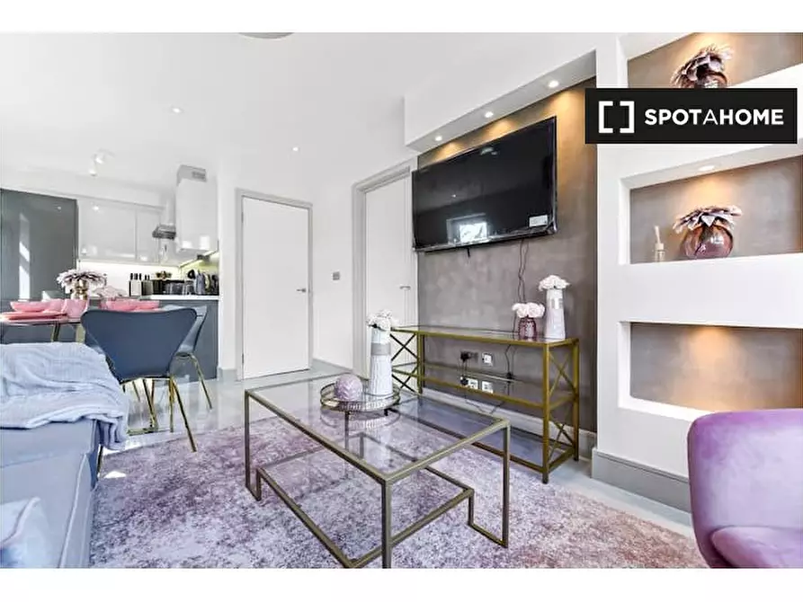 Immagine 7 di Appartamento in affitto  in Flat Goldman House - 122 Wembley Park drive HA9 8HP a Brent