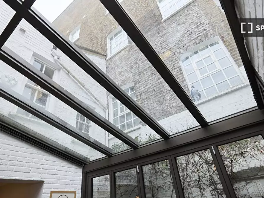 Immagine 19 di Appartamento in affitto  in Uxbridge St a Kensington