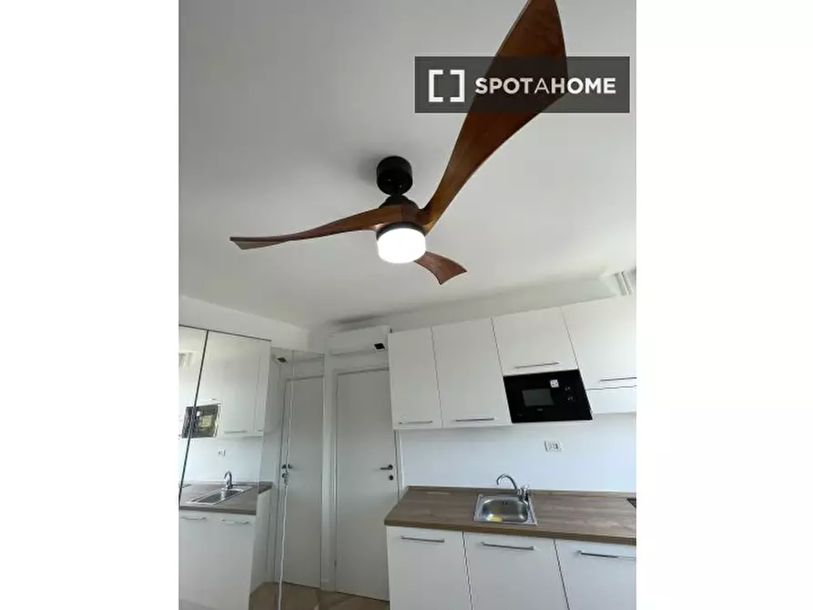 Immagine 15 di Ufficio in affitto  in Via Giambellino a Milano