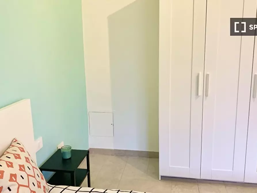 Immagine 4 di Camera condivisa in affitto  in VIALE F. REDI a Firenze