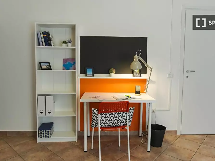 Immagine 6 di Camera condivisa in affitto  in Via Pignasecca n. a Napoli