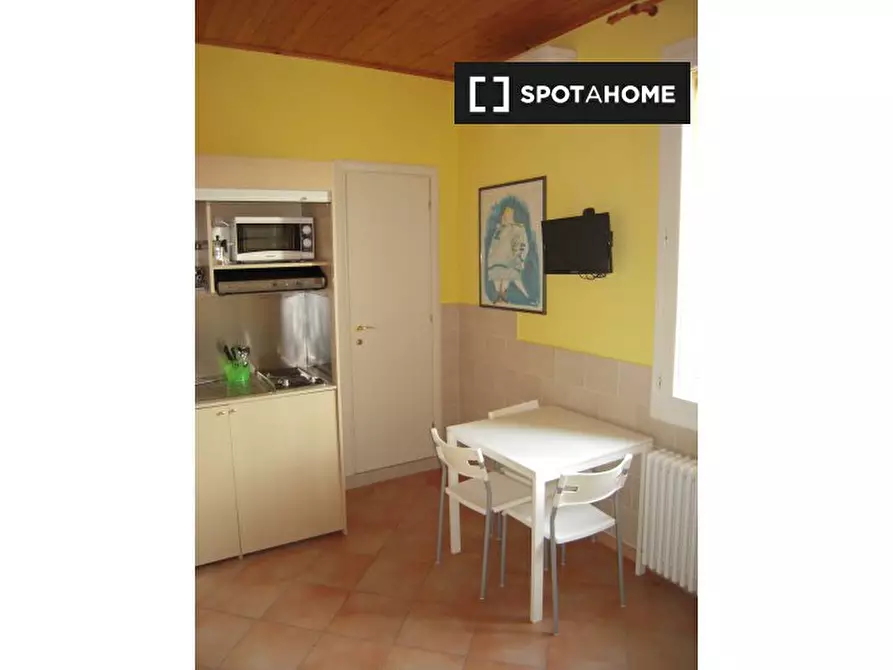 Immagine 12 di Ufficio in affitto  in Via Asiago a Bologna