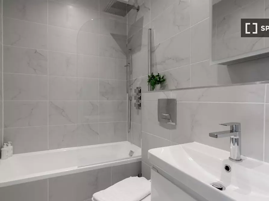 Immagine 14 di Appartamento in affitto  in Sussex Gardens a Paddington