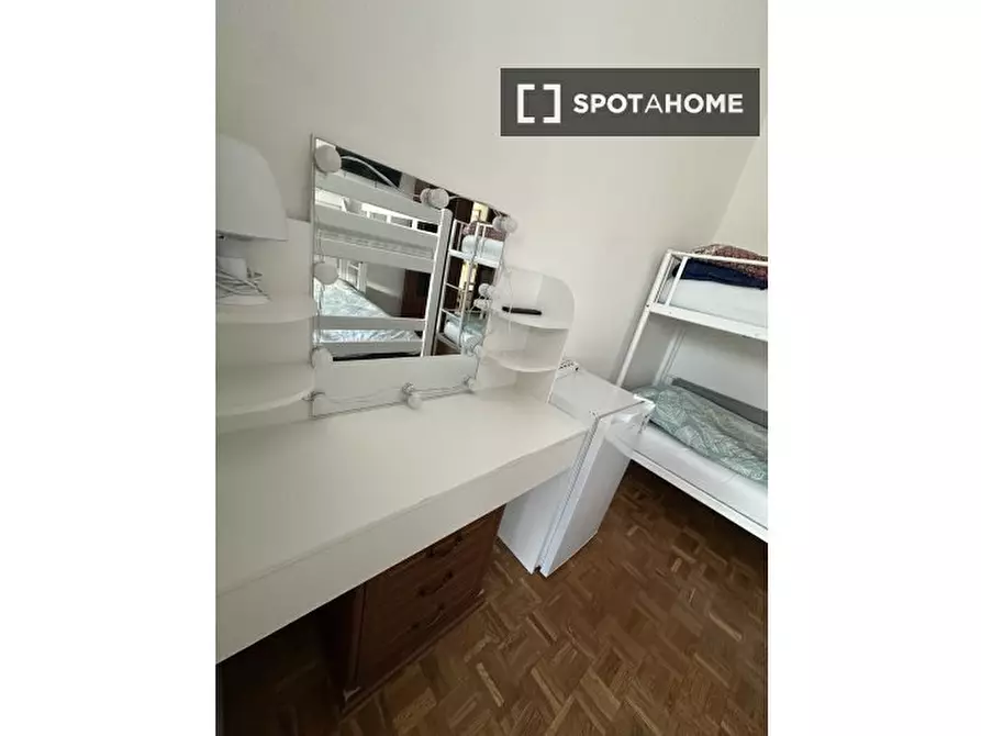 Immagine 9 di Camera condivisa in affitto  in Piazza Angilberto II a Milano