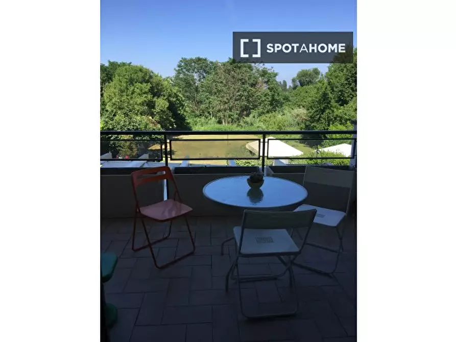 Immagine 13 di Camera condivisa in affitto  in Via di Bravetta a Roma