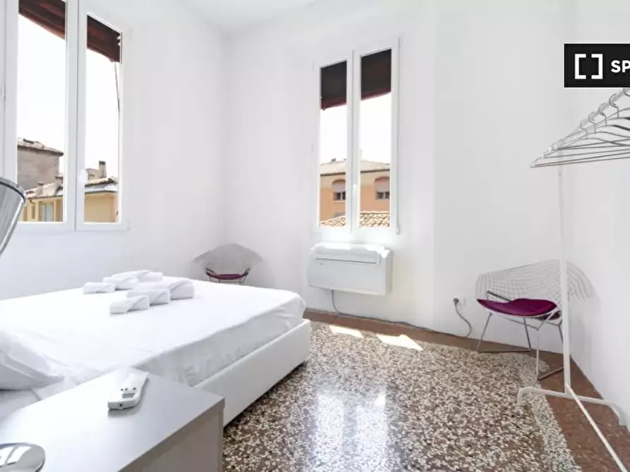 Immagine 16 di Appartamento in affitto  in Via Cesare Battisti a Bologna