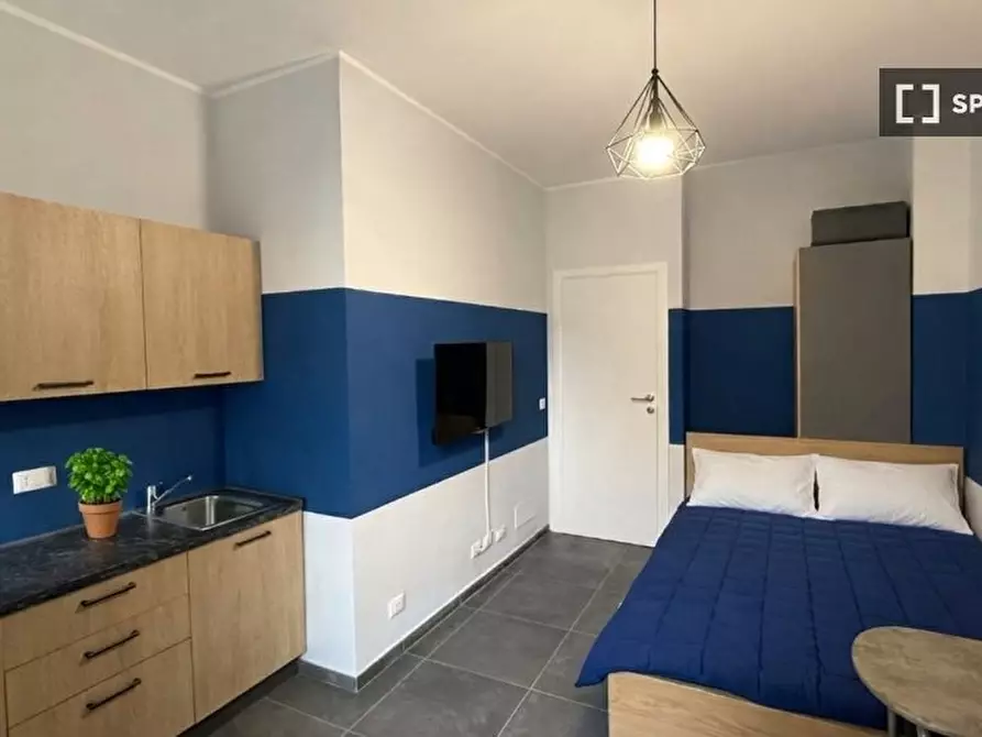 Immagine 2 di Camera condivisa in affitto  in Corso Peschiera a Torino