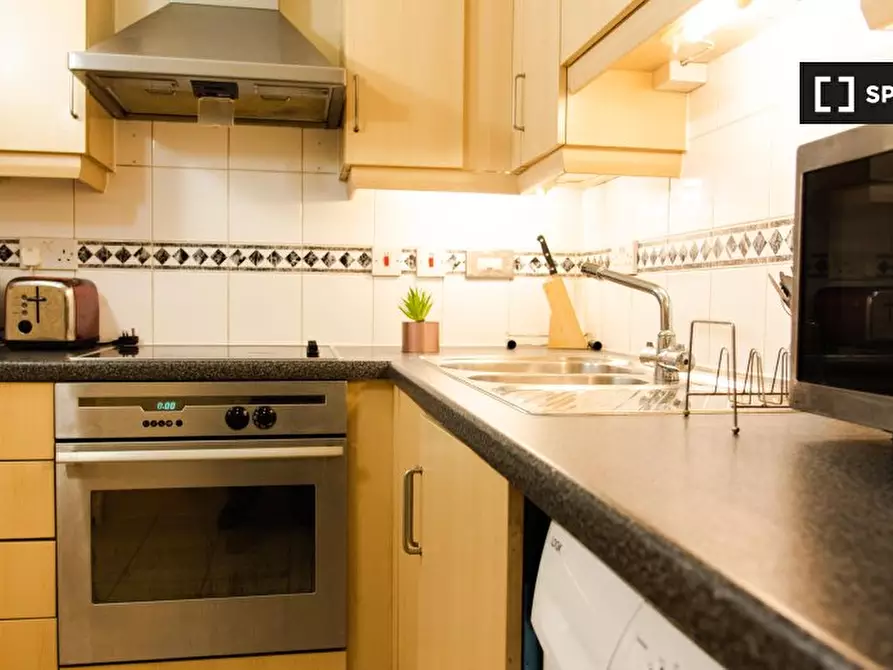 Immagine 15 di Camera condivisa in affitto  in flat a Poplar