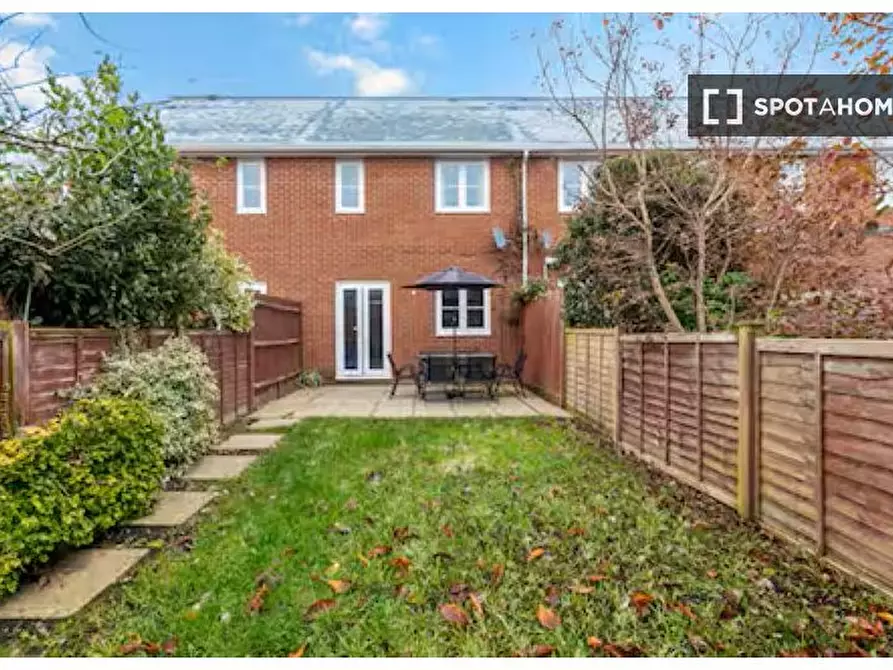 Immagine 6 di Appartamento in affitto  in Powell Gardens a Reigate and Banstead