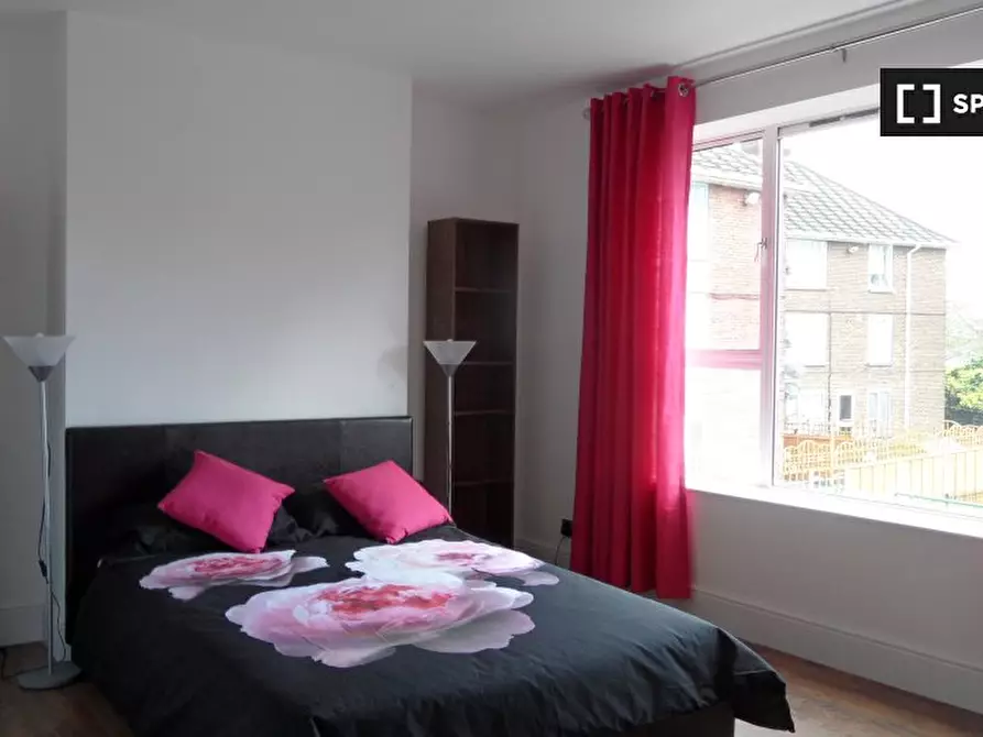 Immagine 2 di Camera condivisa in affitto  in Martindale Ave a East Ham