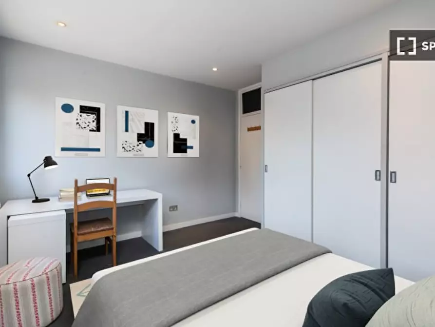 Immagine 10 di Camera condivisa in affitto  in KINGS ROAD a Kensington