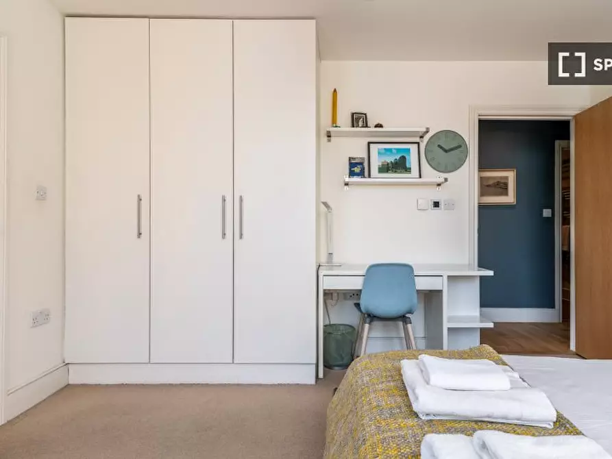 Immagine 18 di Appartamento in affitto  in Battersea Park Road a Wandsworth