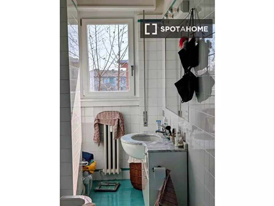 Immagine 17 di Camera condivisa in affitto  in Viale Omero a Milano