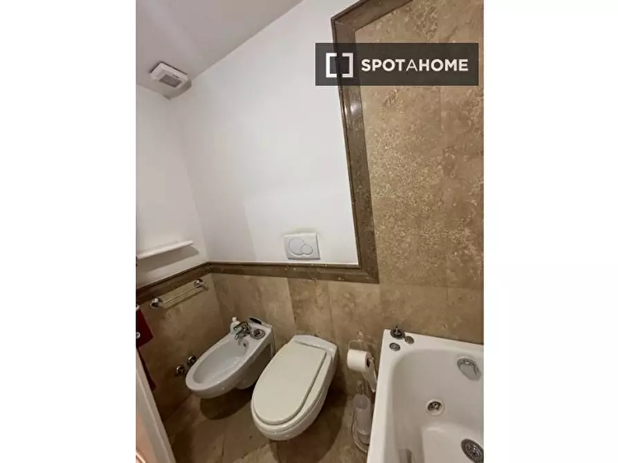Immagine 15 di Appartamento in affitto  in Via Giacinto Carini a Roma