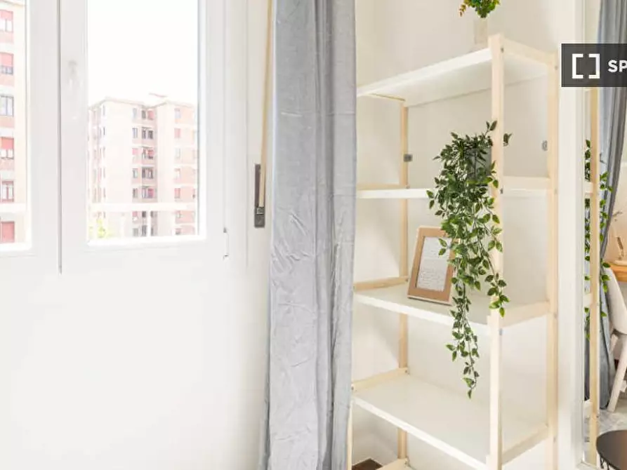 Immagine 2 di Camera condivisa in affitto  in Via Salvatore Barzilai a Milano