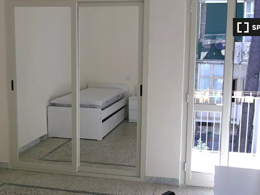 Immagine 10 di Camera condivisa in affitto  in Via Domenico Quaranta a Napoli