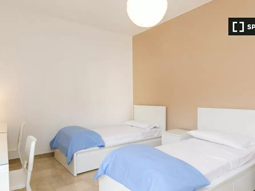 Immagine 3 di Camera condivisa in affitto  in Via Maniago a Milano