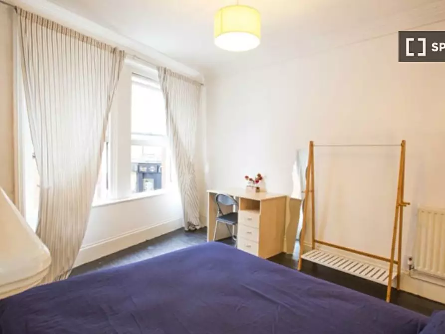 Immagine 16 di Camera condivisa in affitto  in 9 Kensington Mall a Kensington