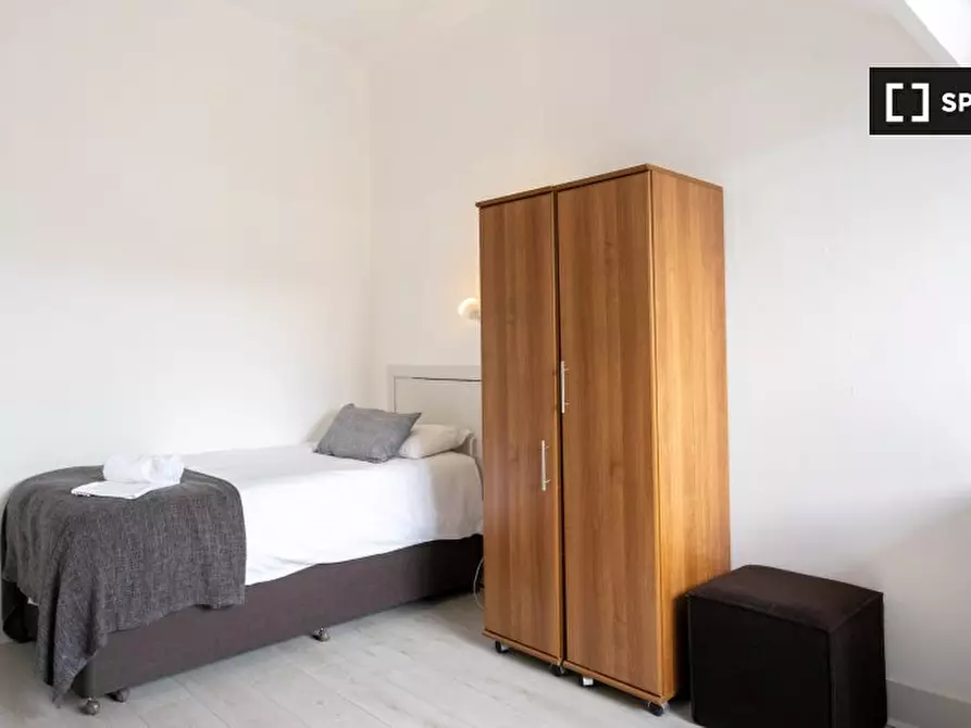 Immagine 13 di Residence in affitto  in Earls Ct Rd a Kensington