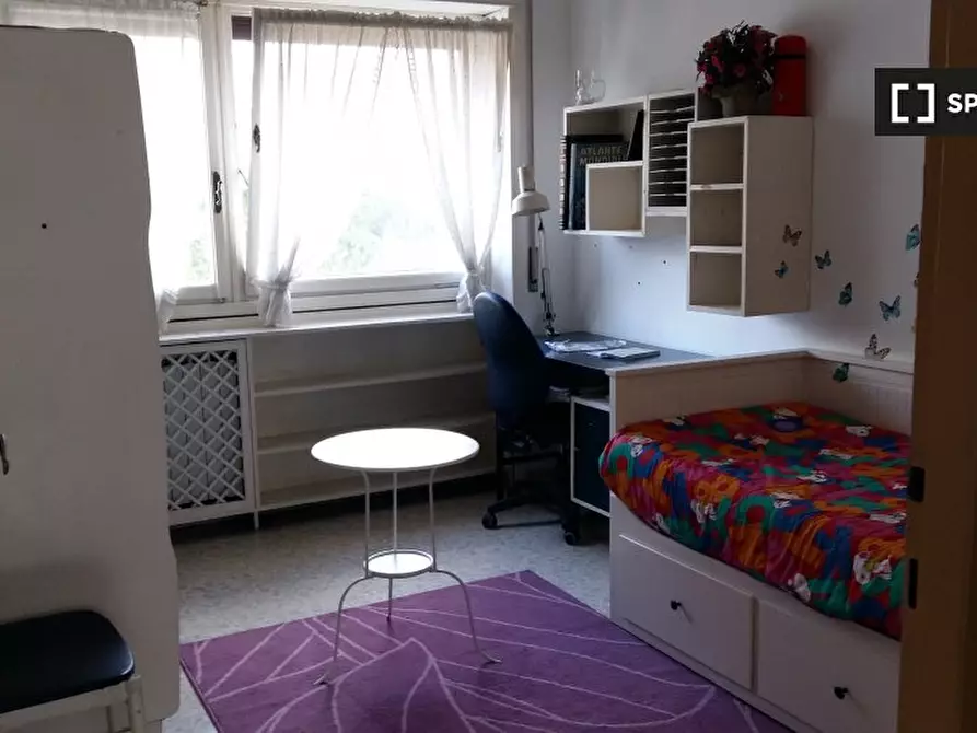 Immagine 6 di Camera condivisa in affitto  in Via Val Padana a Roma