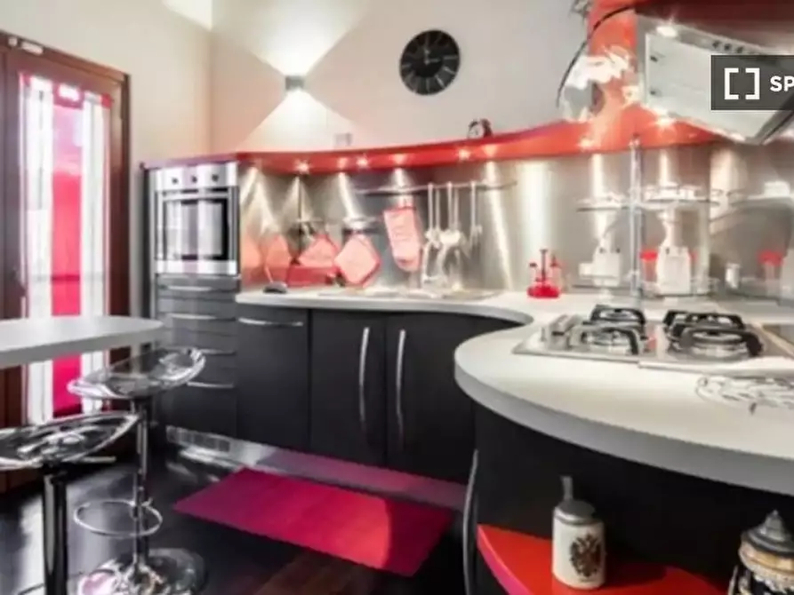 Immagine 15 di Appartamento in affitto  in Viale dei Romagnoli a Roma