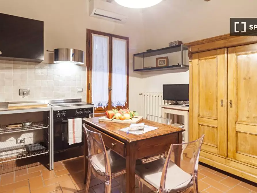Immagine 1 di Appartamento in affitto  in Via Dante Alighieri a Firenze