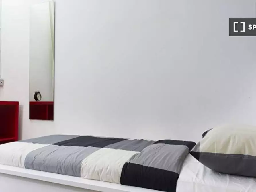 Immagine 3 di Camera condivisa in affitto  in Corso Buenos Aires a Milano