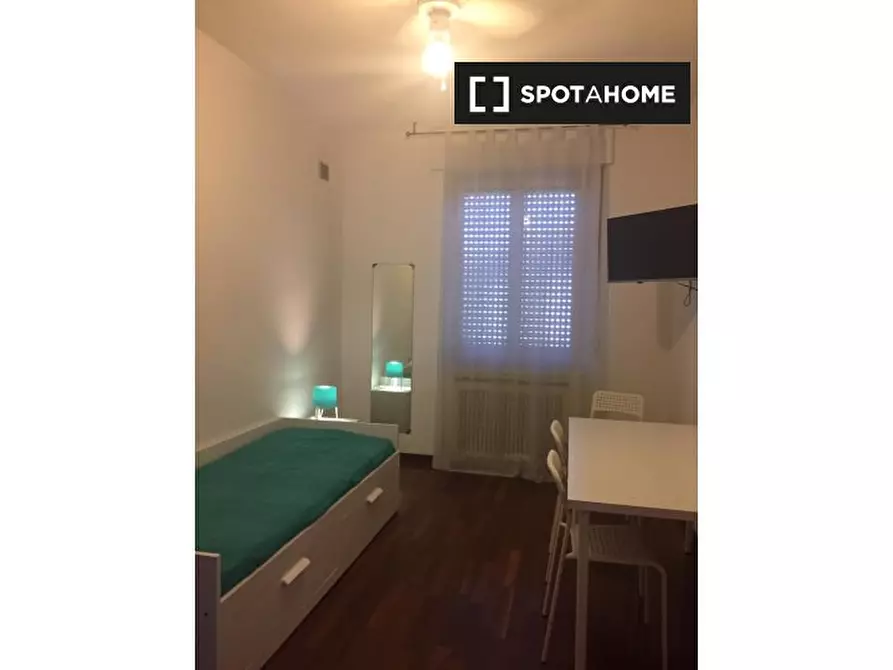 Immagine 6 di Camera condivisa in affitto  in Via Val Trompia a Milano