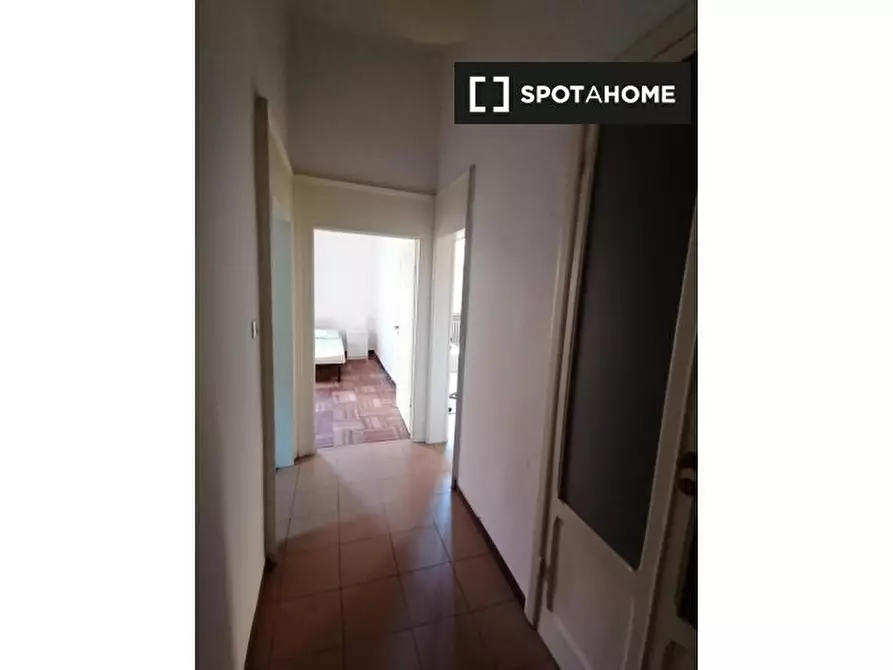 Immagine 7 di Camera condivisa in affitto  in Via S. Vitale a Bologna