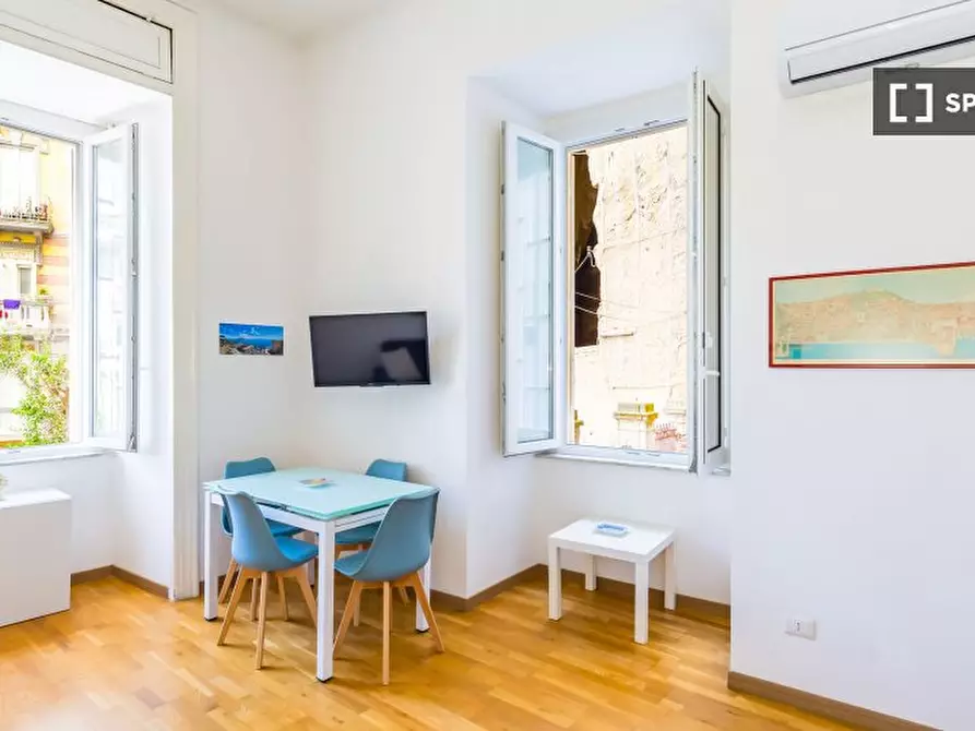 Immagine 8 di Appartamento in affitto  in Piazza San Luigi a Napoli