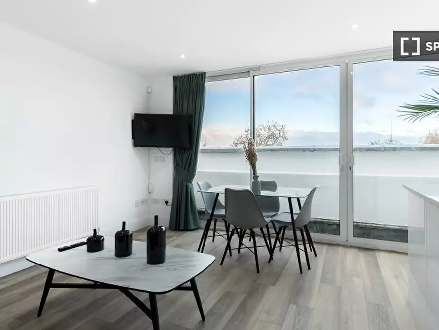 Immagine 10 di Appartamento in affitto  in Nevern Pl a Kensington