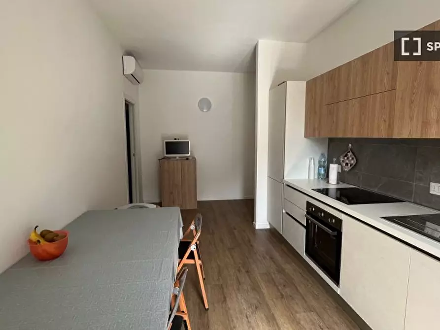 Immagine 4 di Camera condivisa in affitto  in Via Vipacco a Milano