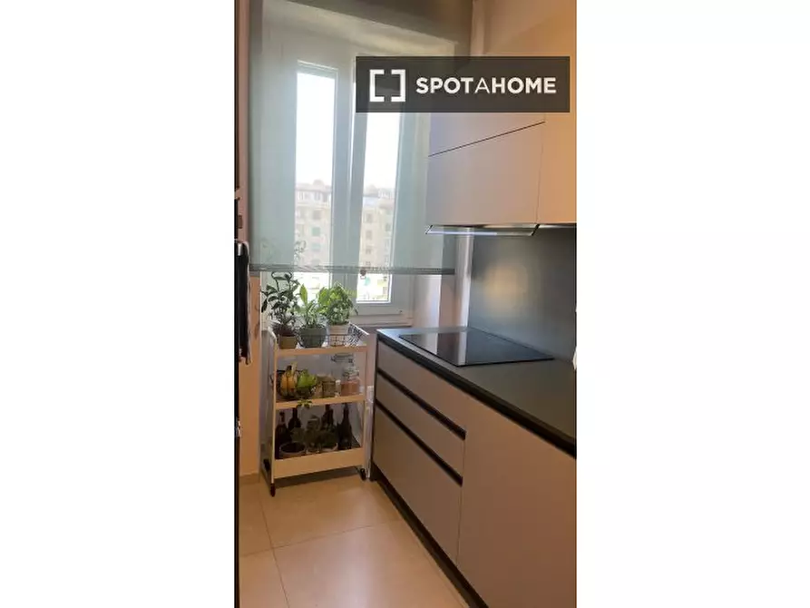 Immagine 2 di Appartamento in affitto  in Via Ivrea a Roma