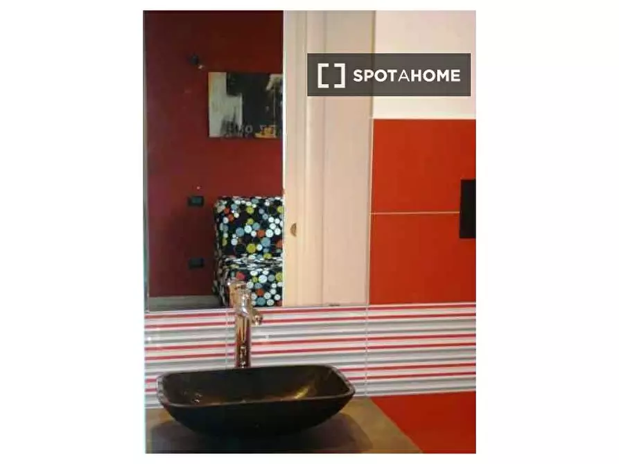 Immagine 9 di Appartamento in affitto  in Via Sacchetto a Roma