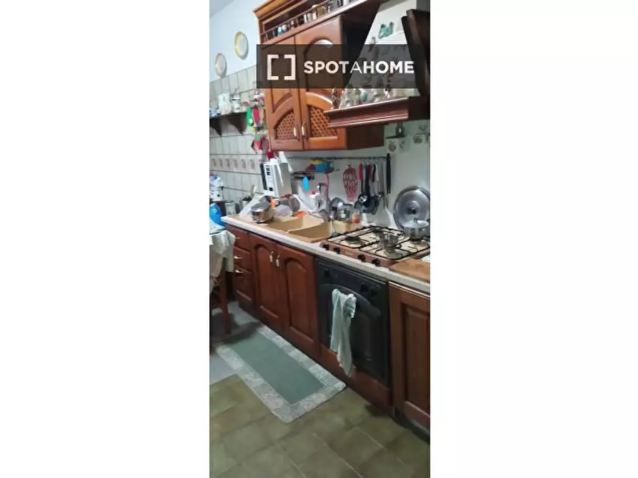 Immagine 4 di Camera condivisa in affitto  in Via Antonio De Micheli a Roma