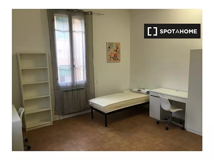 Immagine 5 di Camera condivisa in affitto  in Via Emilia Levante a Bologna