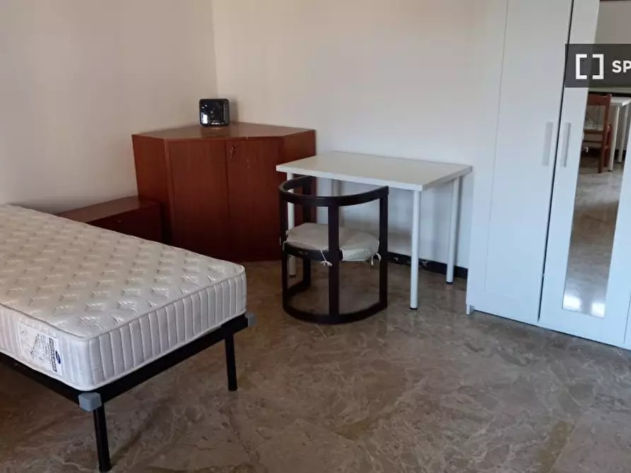 Immagine 2 di Camera condivisa in affitto  in Piazza S. Francesco a Bologna